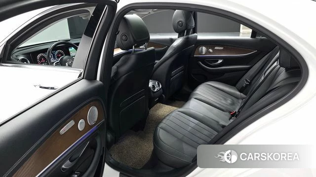 Mercedes-Benz E-Class W213 2019 Белый из Кореи, фото 3