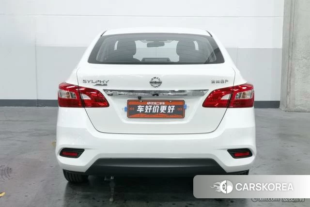 Nissan Xuan Yi 2024 Белый из Китая, фото 3