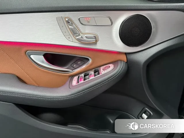 Mercedes-Benz C-Class W205 2021 Черный из Кореи, фото 3