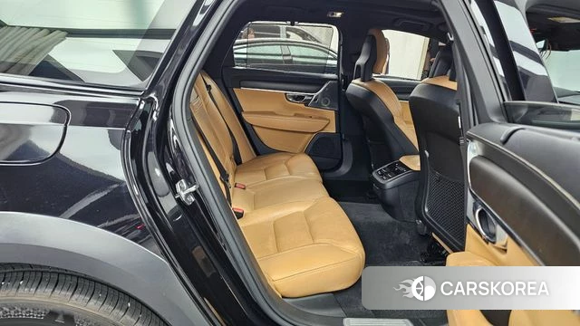 Volvo V90 Cross-Country 2018 Черный из Кореи, фото 3