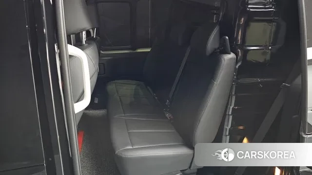 Hyundai Staria 2025 Черный из Кореи, фото 3