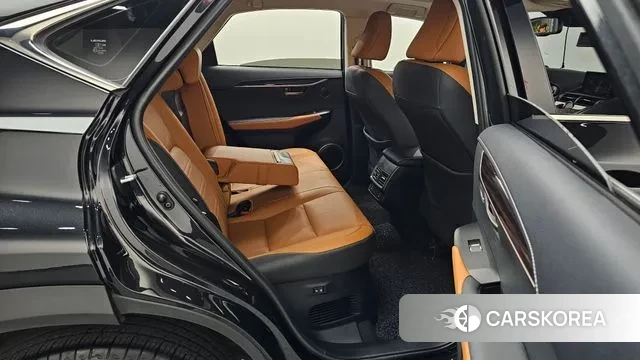 Lexus NX300h 2021 Черный из Кореи, фото 3