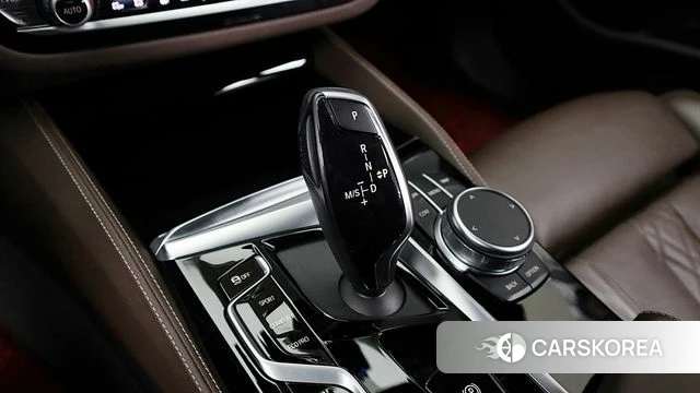 BMW 5 Series (G30) 2021 Белый из Кореи, фото 3