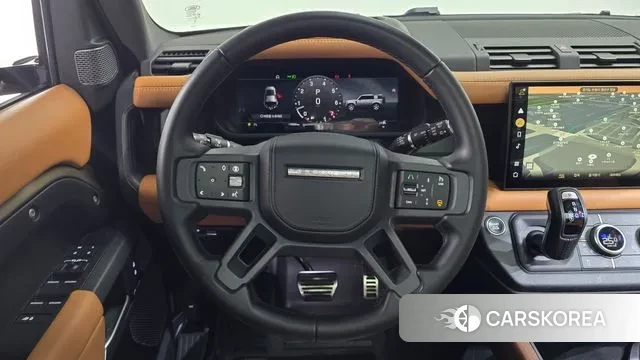 Land Rover Defender (L663) 2024 Золотой двухцветный из Кореи, фото 3