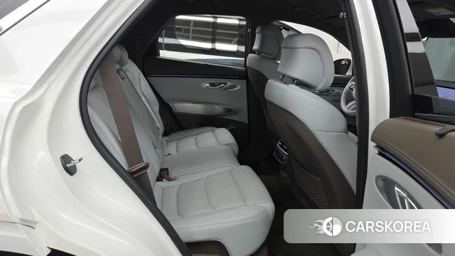 Genesis GV70 2024 Белый из Кореи, фото 3