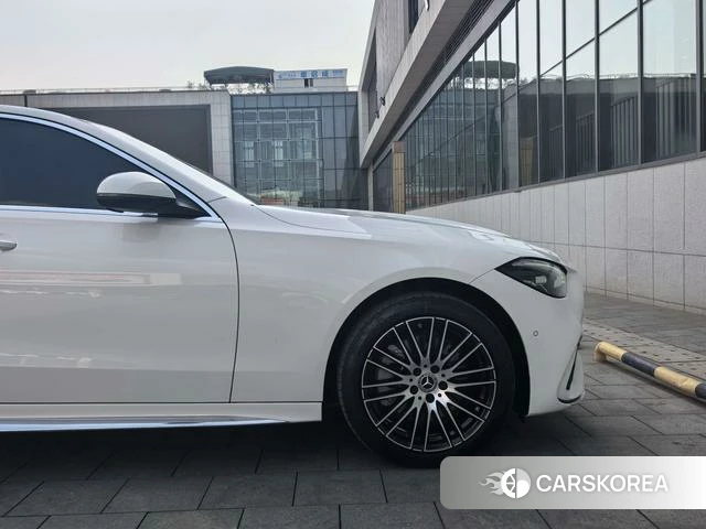 Mercedes-Benz Class C 2025 Белый из Китая, фото 3