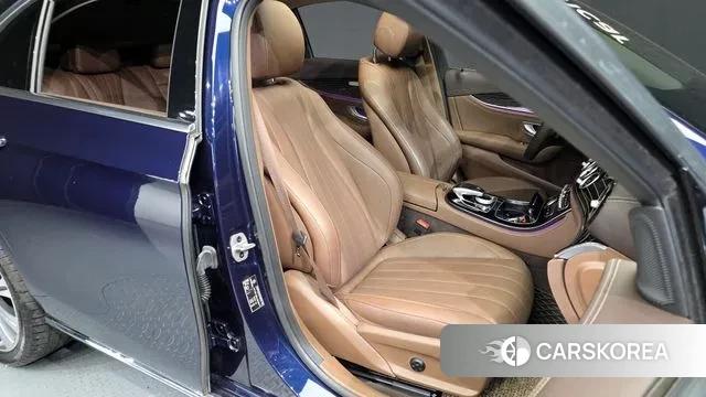 Mercedes-Benz E-Class W213 2020 Синий из Кореи, фото 3