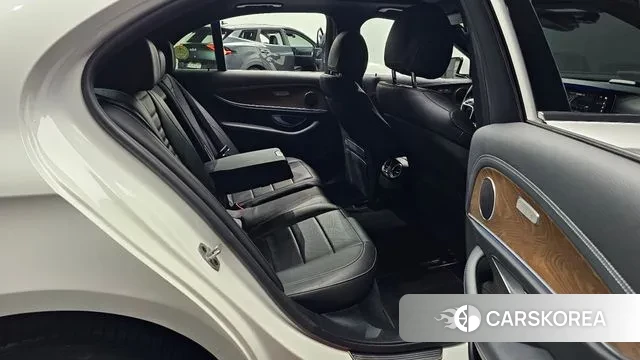 Mercedes-Benz E-Class W213 2020 Белый из Кореи, фото 3