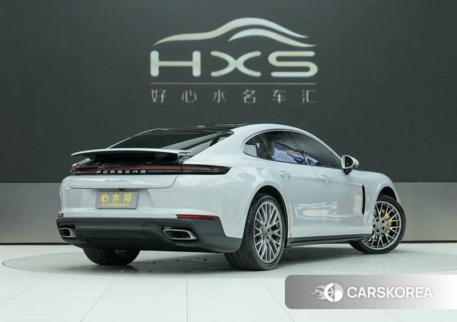 Porsche Panamera 2026 Серебристо-серый из Китая, фото 3