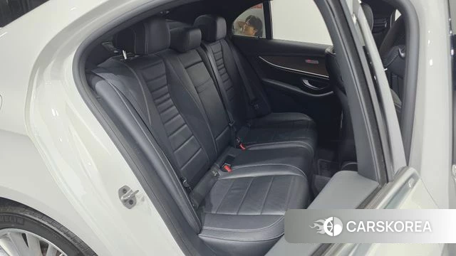 Mercedes-Benz E-Class W213 2021 Белый из Кореи, фото 3