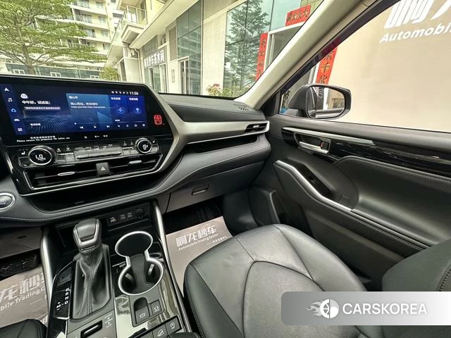 Toyota Highlander 2023 Черный из Китая, фото 3