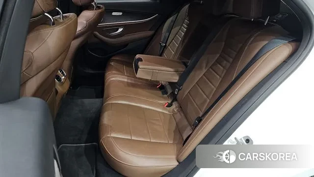 Mercedes-Benz E-Class W213 2020 Белый из Кореи, фото 3