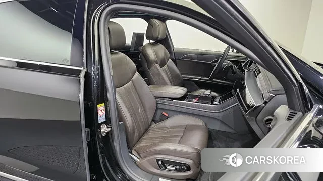 Audi A8 (D5) 2021 Черный из Кореи, фото 3