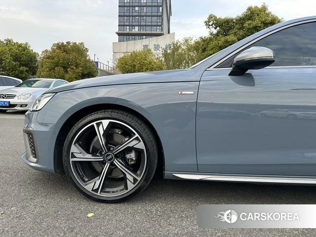 Audi A4L 2022 Синий из Китая, фото 3
