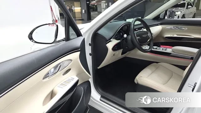 Genesis GV70 2023 Белый из Кореи, фото 3