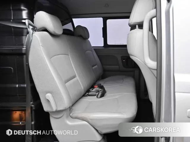 Hyundai The New Grand Starex 2018 Серебристо-серый из Кореи, фото 3