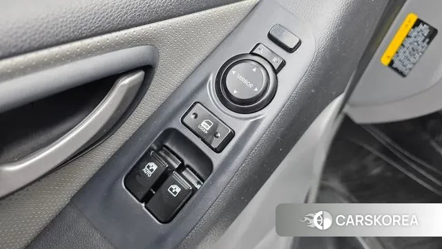 Hyundai The New Grand Starex 2018 Белый из Кореи, фото 3