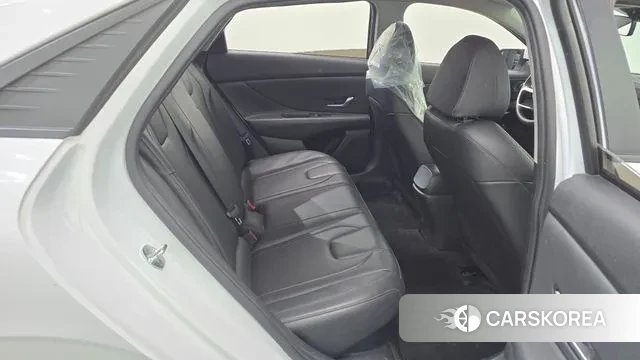 Hyundai Avante Hybrid (CN7) 2021 Белый из Кореи, фото 3