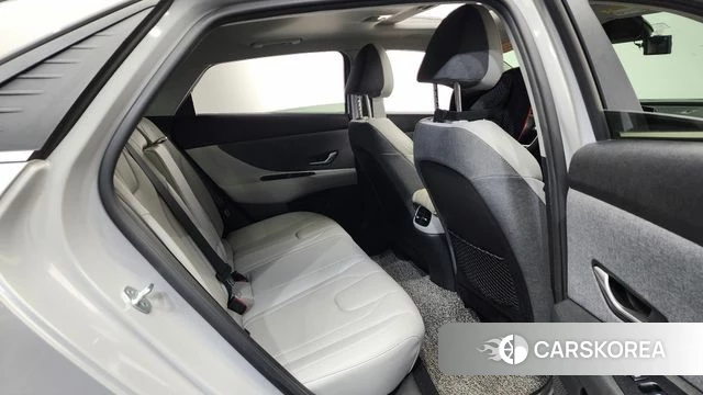 Hyundai Avante (CN7) 2021 Серебристо-серый из Кореи, фото 3