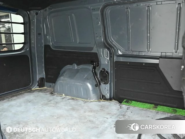 Hyundai Staria 2023 Серый из Кореи, фото 3