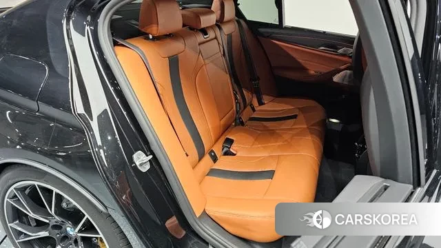 BMW M5 (F90) 2022 Черный из Кореи, фото 3