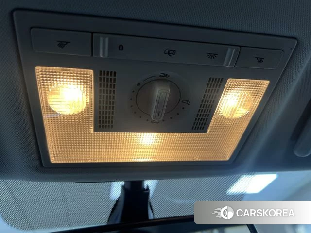 Skoda Komick 2023 Белый из Китая, фото 3