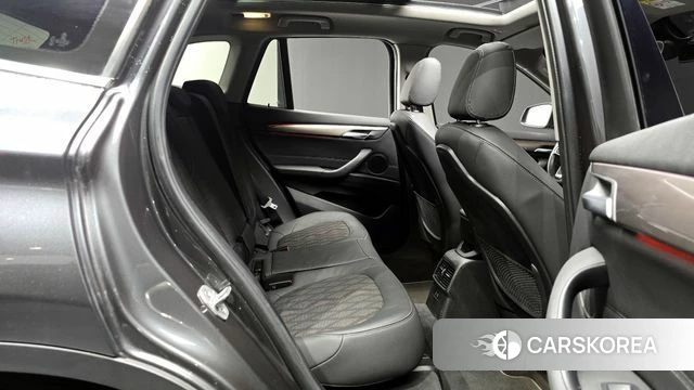 BMW X1 (F48) 2021 Серый из Кореи, фото 3