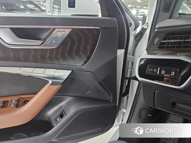 Audi A6 (C8) id 3223702 из Кореи 3