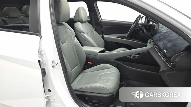 Hyundai The New Avante (CN7) 2023 Белый из Кореи, фото 3