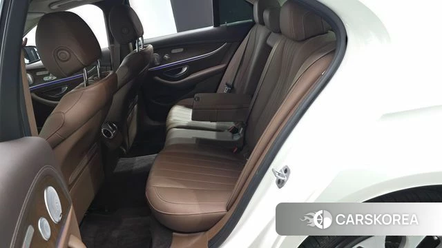 Mercedes-Benz E-Class W213 2018 Белый из Кореи, фото 3