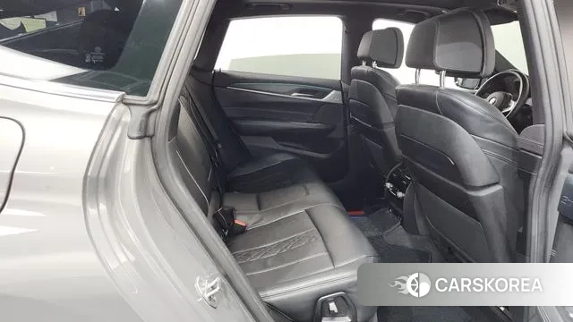 BMW 6 Series GT (G32) 2021 Серебряный из Кореи, фото 3