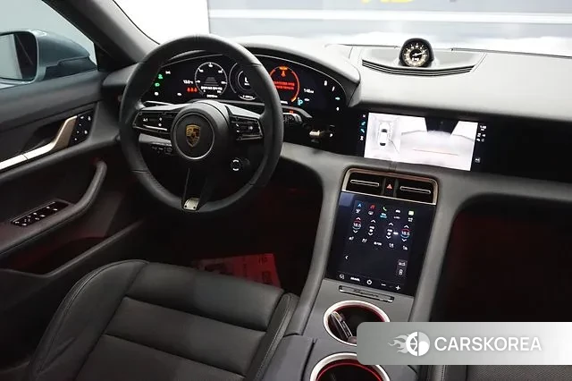 Porsche Taycan 2022 Серебристо-серый из Кореи, фото 3