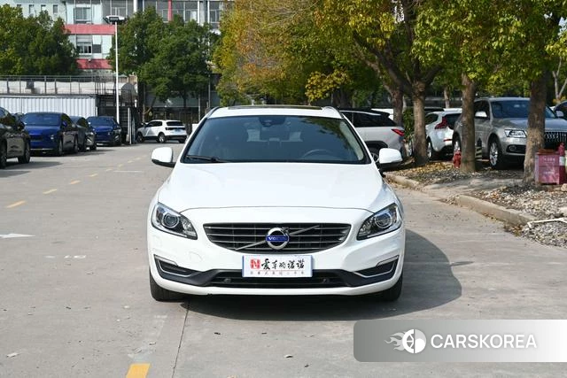 Volvo V60 2018 Белый из Китая, фото 3