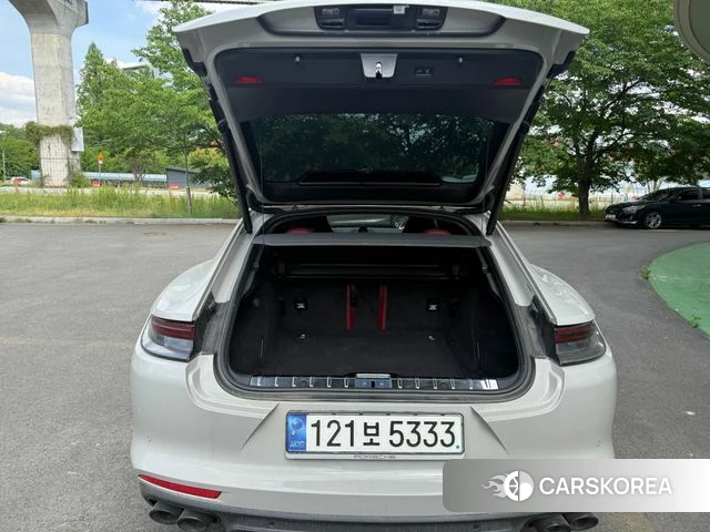 Porsche Panamera (971) 2021 Жемчужный цвет из Кореи, фото 3