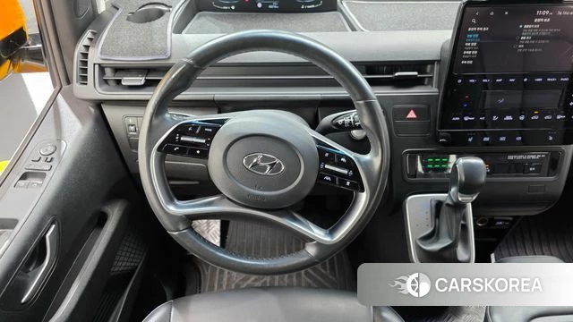 Hyundai Staria 2022 Желтый из Кореи, фото 3