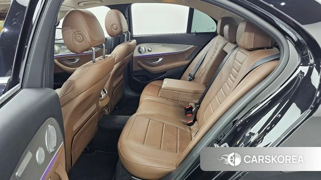 Mercedes-Benz E-Class W213 2018 Черный из Кореи, фото 3