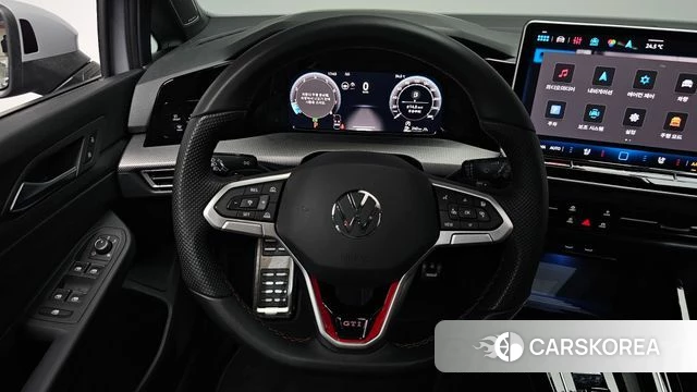 Volkswagen Golf 8th Generation 2026 Серебристо-серый из Кореи, фото 3