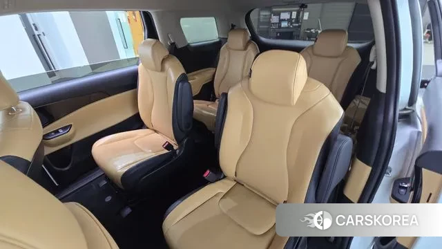 Kia Carnival 4th generation 2023 Белый из Кореи, фото 3