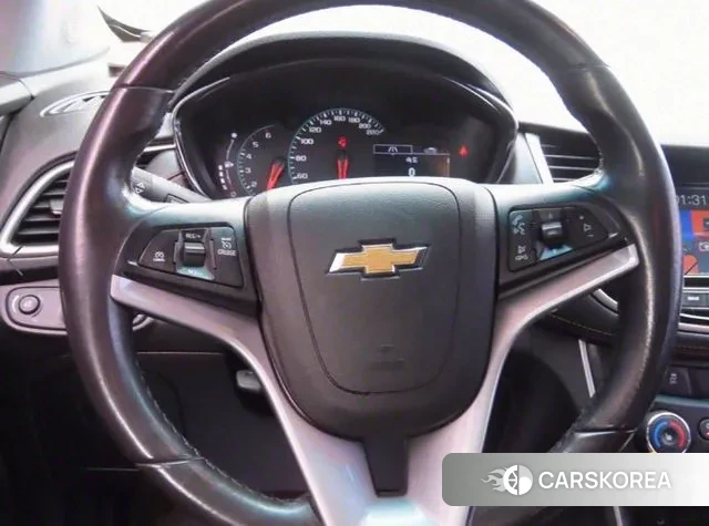 Chevrolet (GM Daewoo) The New Trax 2018 Серебристо-серый из Кореи, фото 3