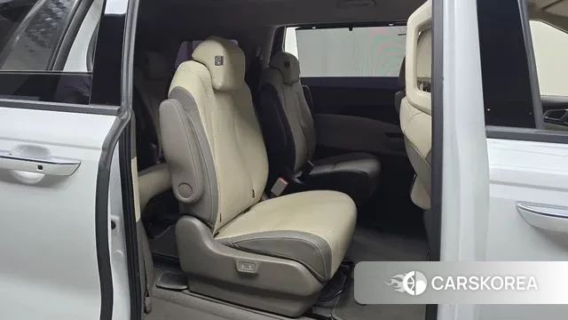 Kia Carnival 4th generation 2023 Белый из Кореи, фото 3