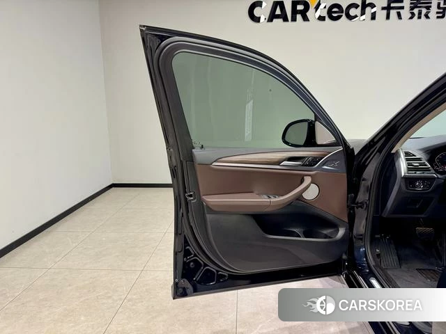 BMW X3 id 3882384 из Китая 3