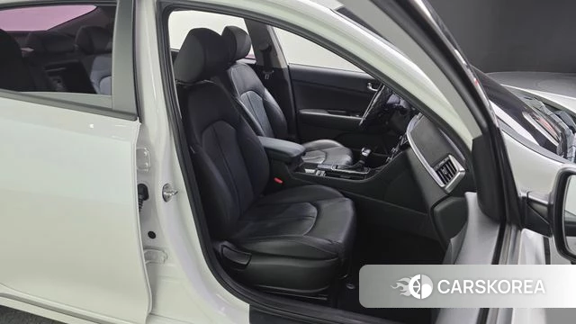 Kia The New K5 2nd generation 2019 Белый из Кореи, фото 3