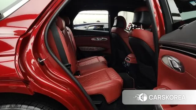 Genesis GV70 2023 Красный из Кореи, фото 3