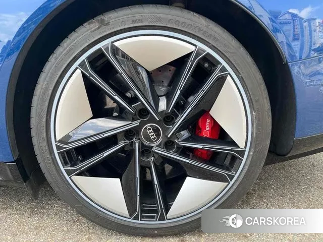 Audi RS e-Tron GT id 3058405 из Кореи 3