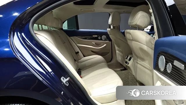 Mercedes-Benz E-Class W213 2019 Синий из Кореи, фото 3