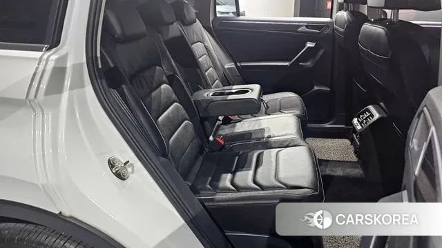 Volkswagen Tiguan second Generation 2022 Белый из Кореи, фото 3