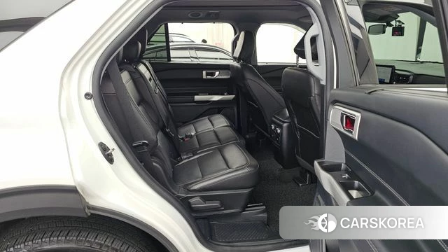 Ford Explorer 6th Generation 2022 Белый из Кореи, фото 3