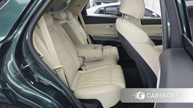 Genesis GV70 2022 Темно-зеленый из Кореи, фото 3