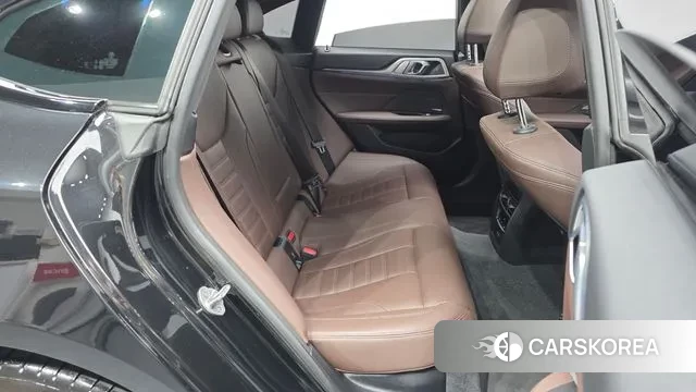 BMW 4 Series (G22) 2024 Черный из Кореи, фото 3