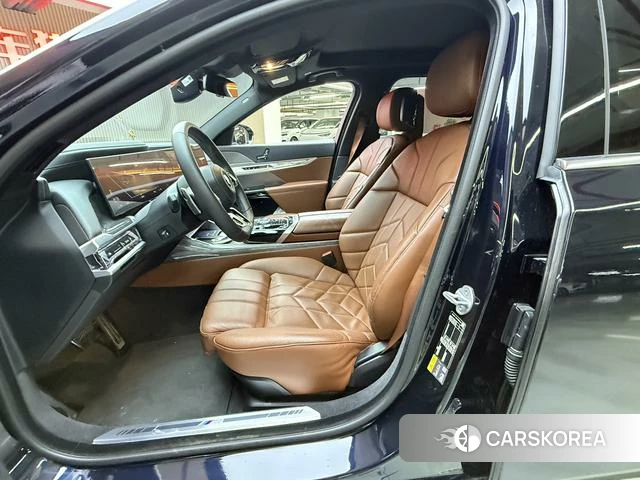 BMW i7 2024 Черный из Китая, фото 3